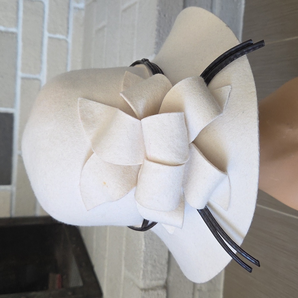 Vintage Cream Wool Cloche Hat Floral Bow 1920s Art Deco Style Women’s